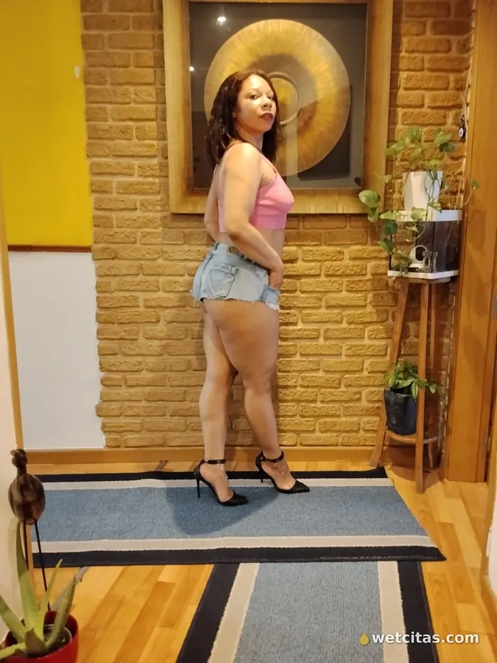 Bruna brasileña caliente pura delicia - novedad, escort brasileña en deltebre – foto 4 de 7