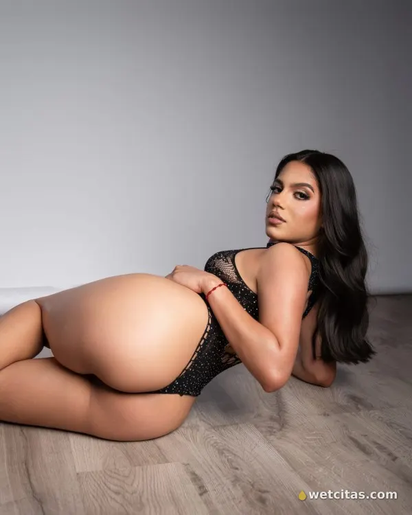 QUIERO TU LECHITA..en mis tetas, escort venezolana en puerto de la cruz – foto 3 de 3